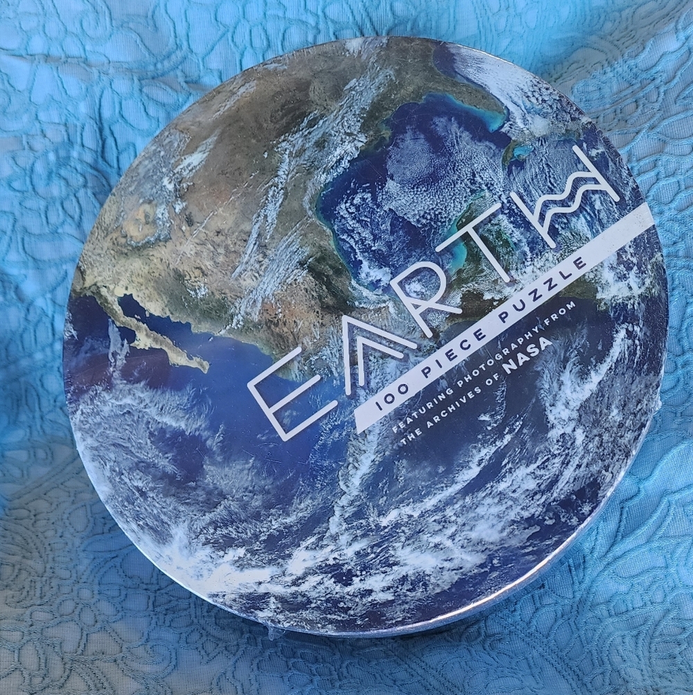 Chronicle Books Earth Puzzle - Blue and Green